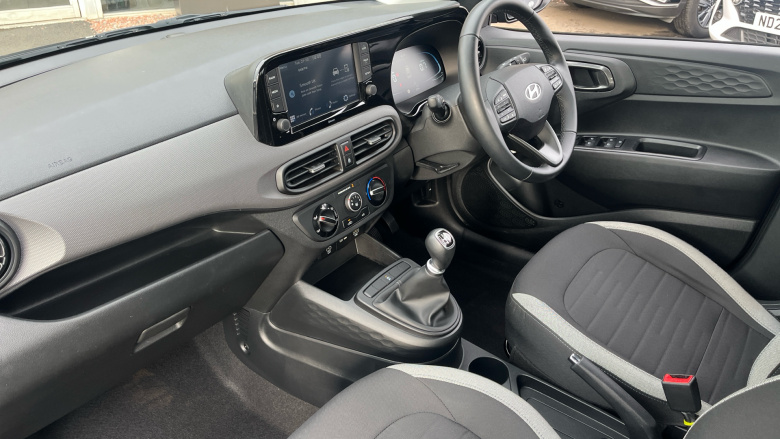 Hyundai i10 1.0 Advance 5dr Petrol Hatchback